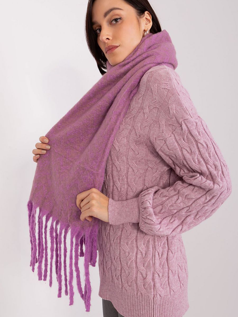 Purple huivi