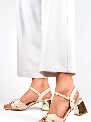Korolliset sandaalit, beige