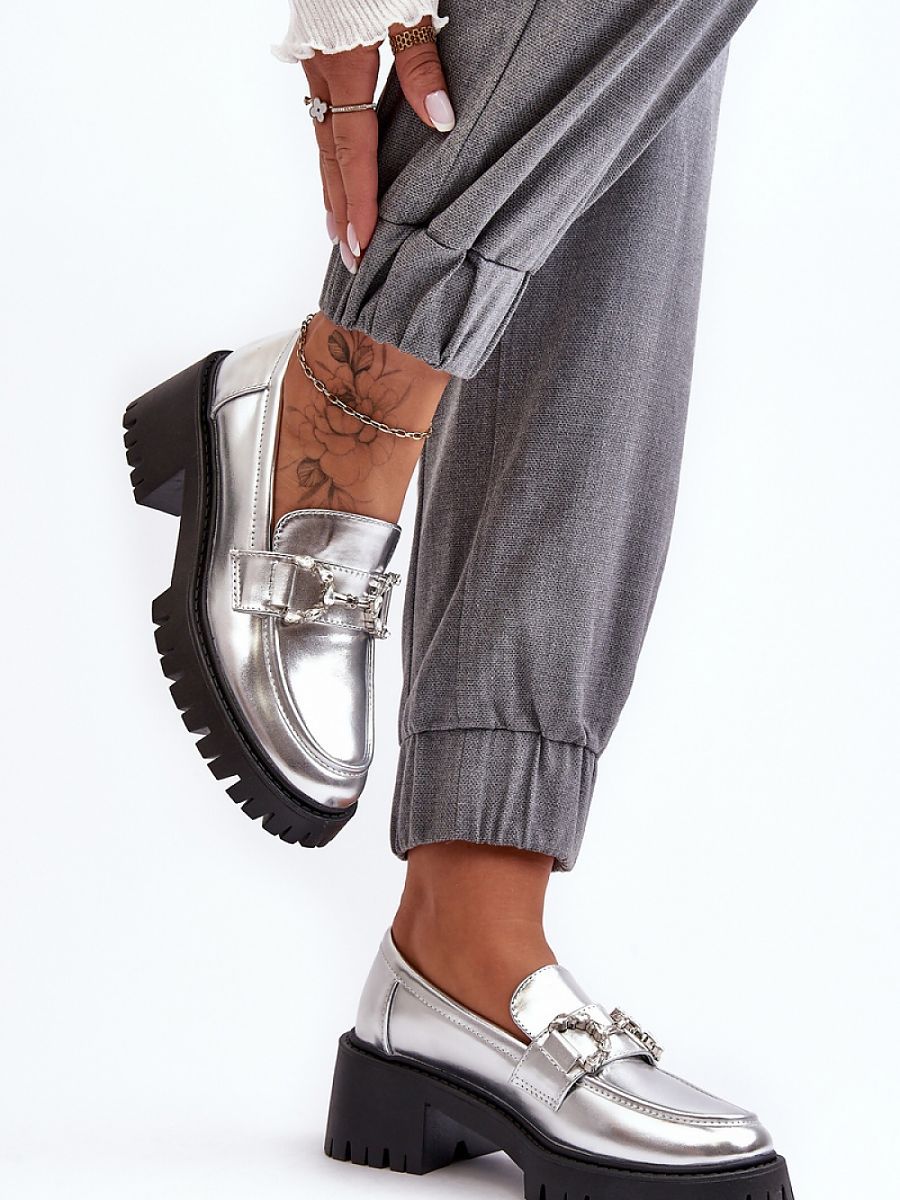 SiLVer loaferit