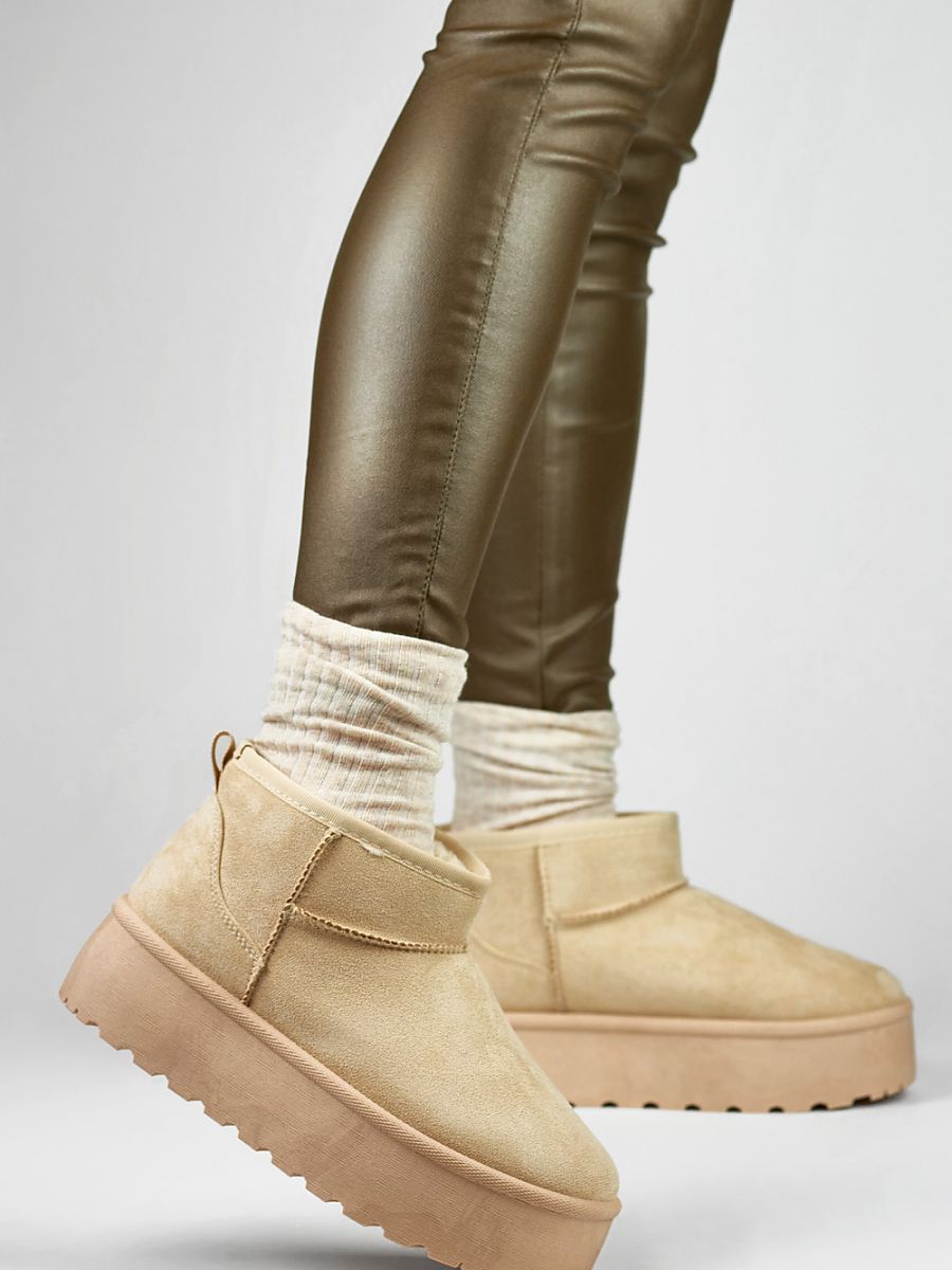 Paksupohjaiset talvikengät - beige