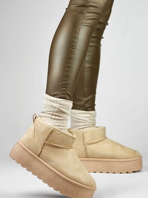 Paksupohjaiset talvikengät - beige