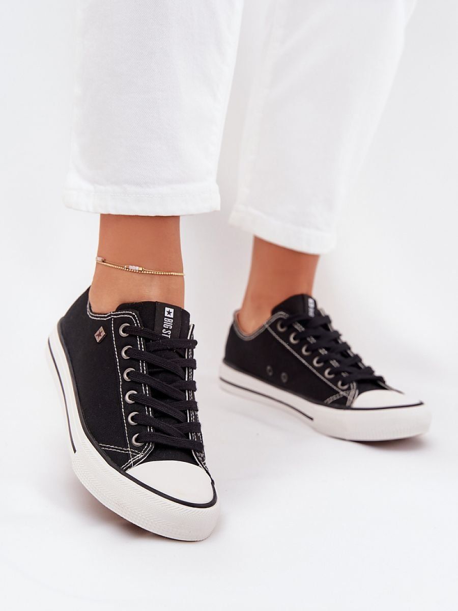 Mustat tennarit - Step in style Mustat tennarit - Step in style