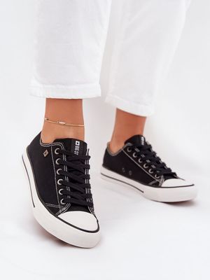 Mustat tennarit - Step in style