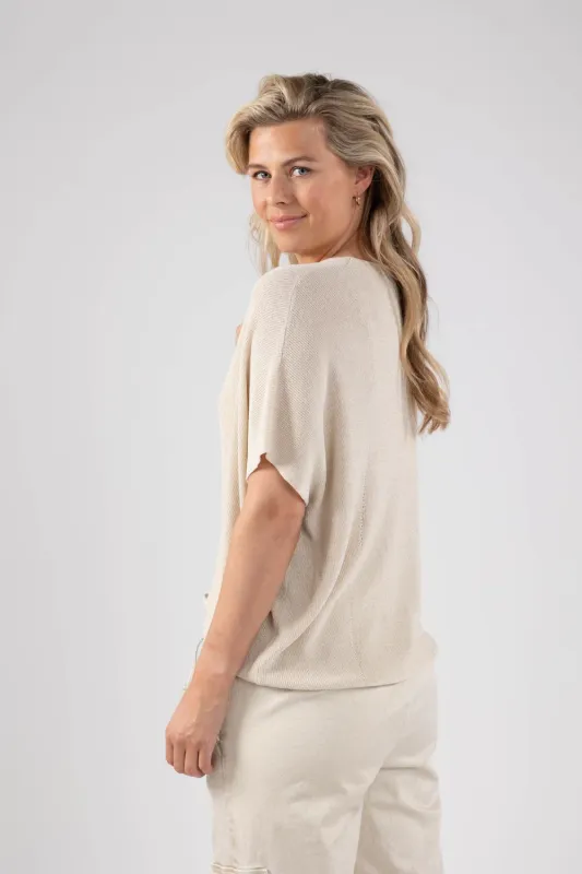 Nukus Dina Top