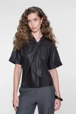Geisha PU Top met Sjaaldetail