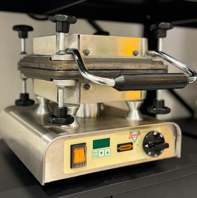 USED (1.5 year) Stroopwafel machine (Heavy duty)