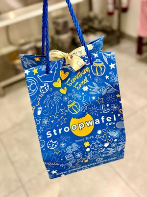 Emirati Women's Day Stroopwafel TIN 2