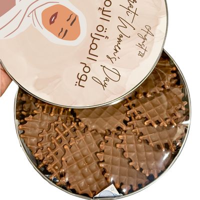 Emirati Women's Day Waffle Chips TIN 1