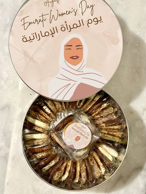 Emirati Women's Day Stroopwafel TIN 1