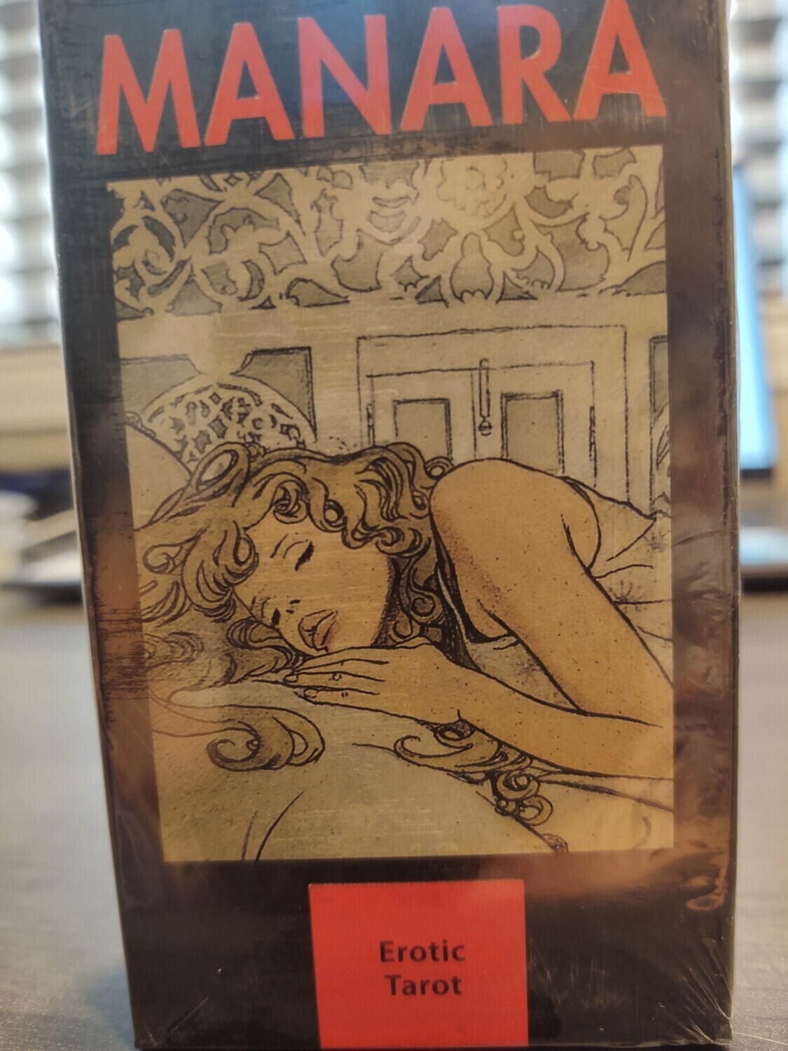 Manara Erotic Tarot