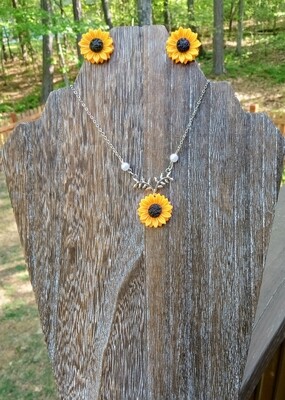 Sunflower Necklace &amp; Earrings Set