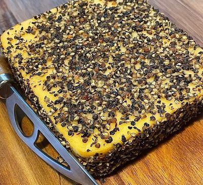 1/4 Cracked Black Pepper Smoked Gouda