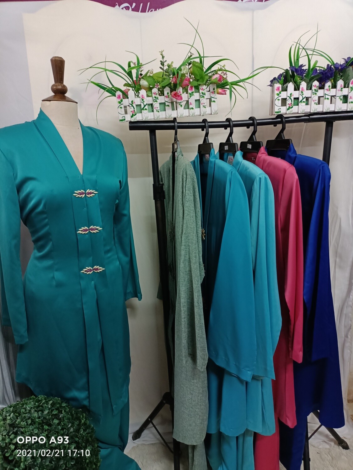 KEBAYA