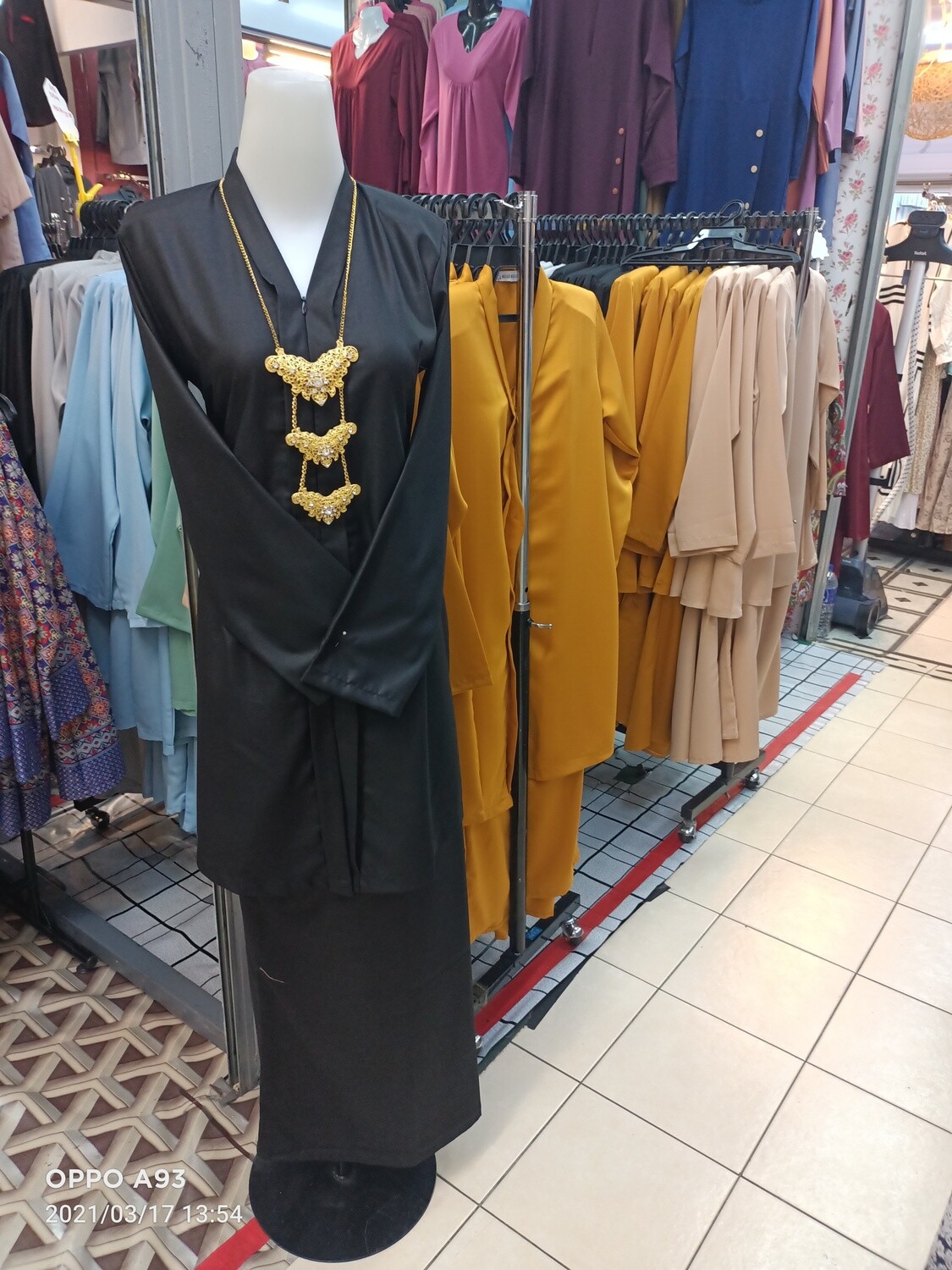 KEBAYA