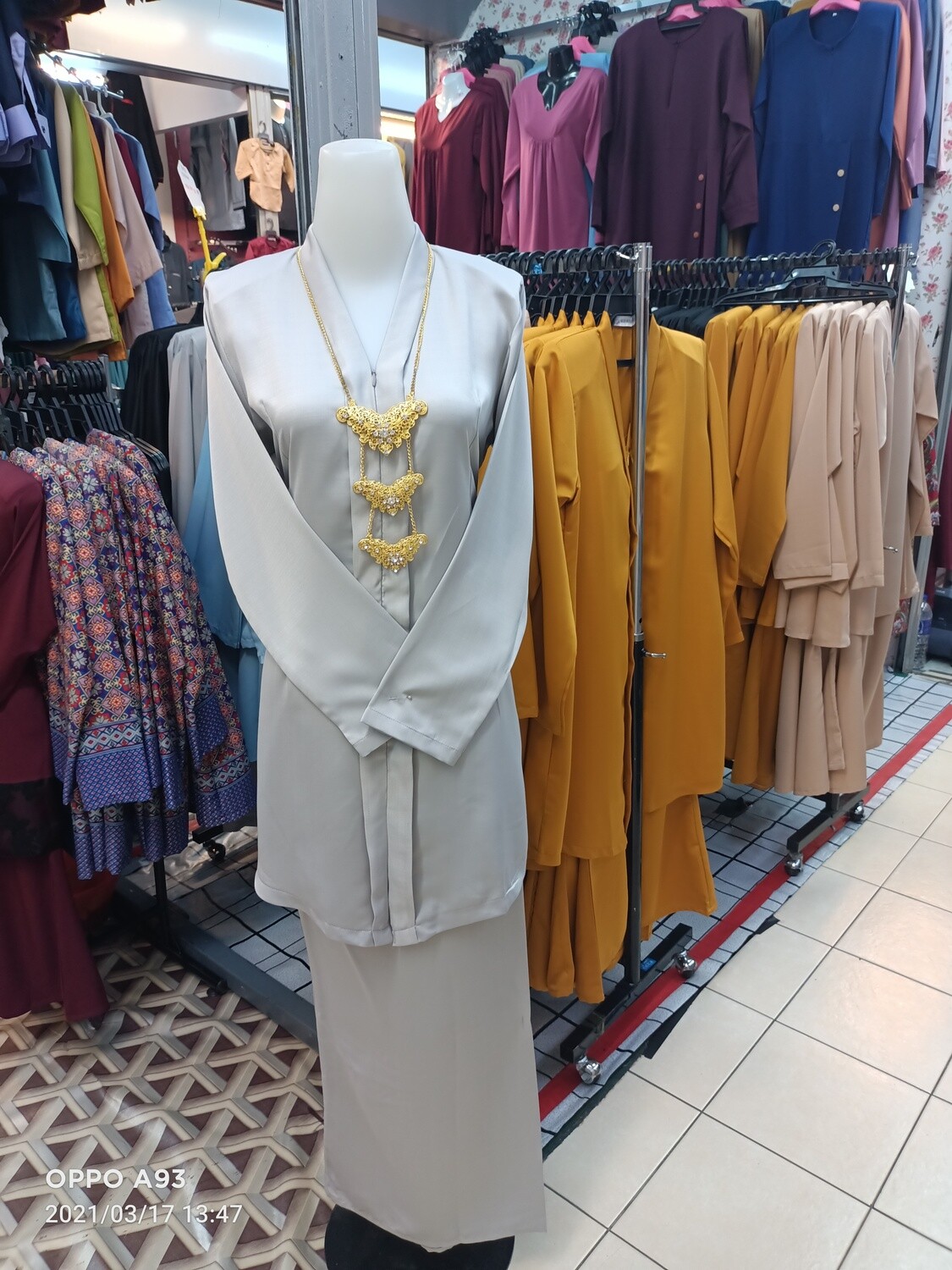 KEBAYA