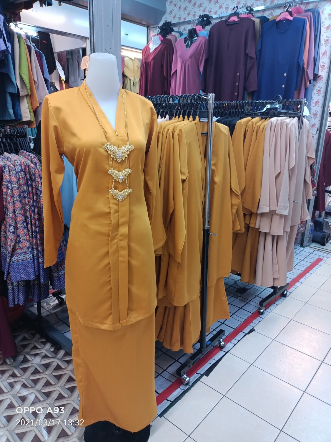 KEBAYA