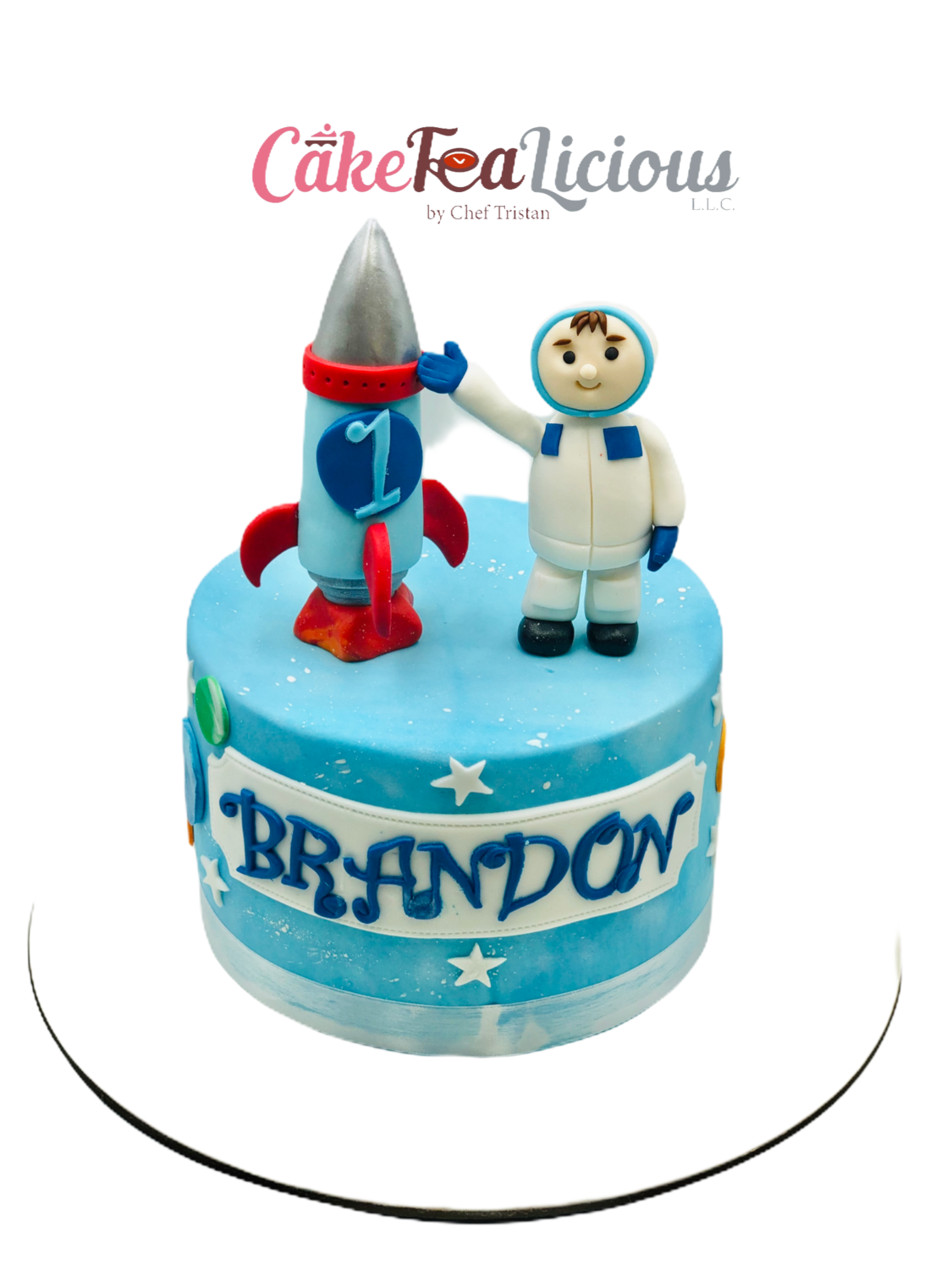 Astronaut &amp; Spaceship Cake