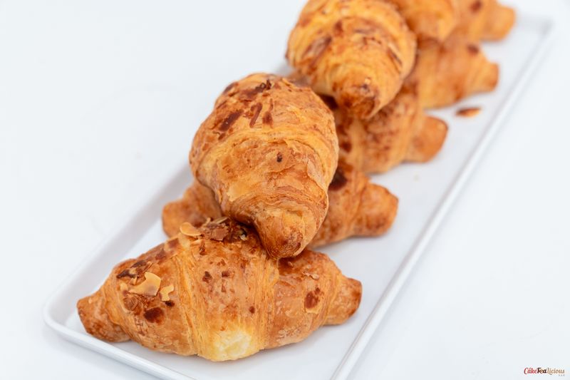 MINI CROISSANT ALMOND