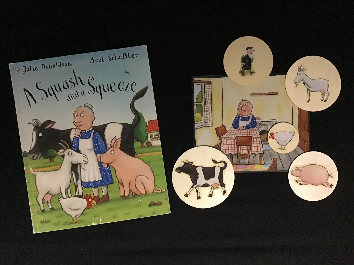 A Squash and a Squeeze Story Bag