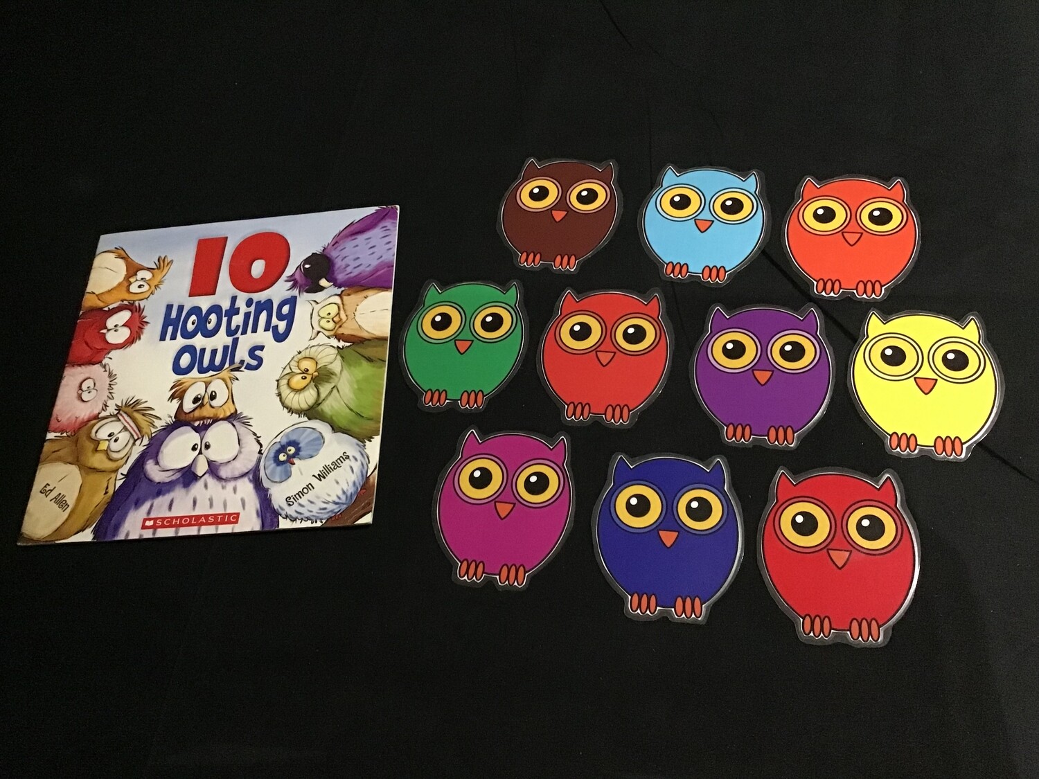 10 Hooting Owls Story Bag