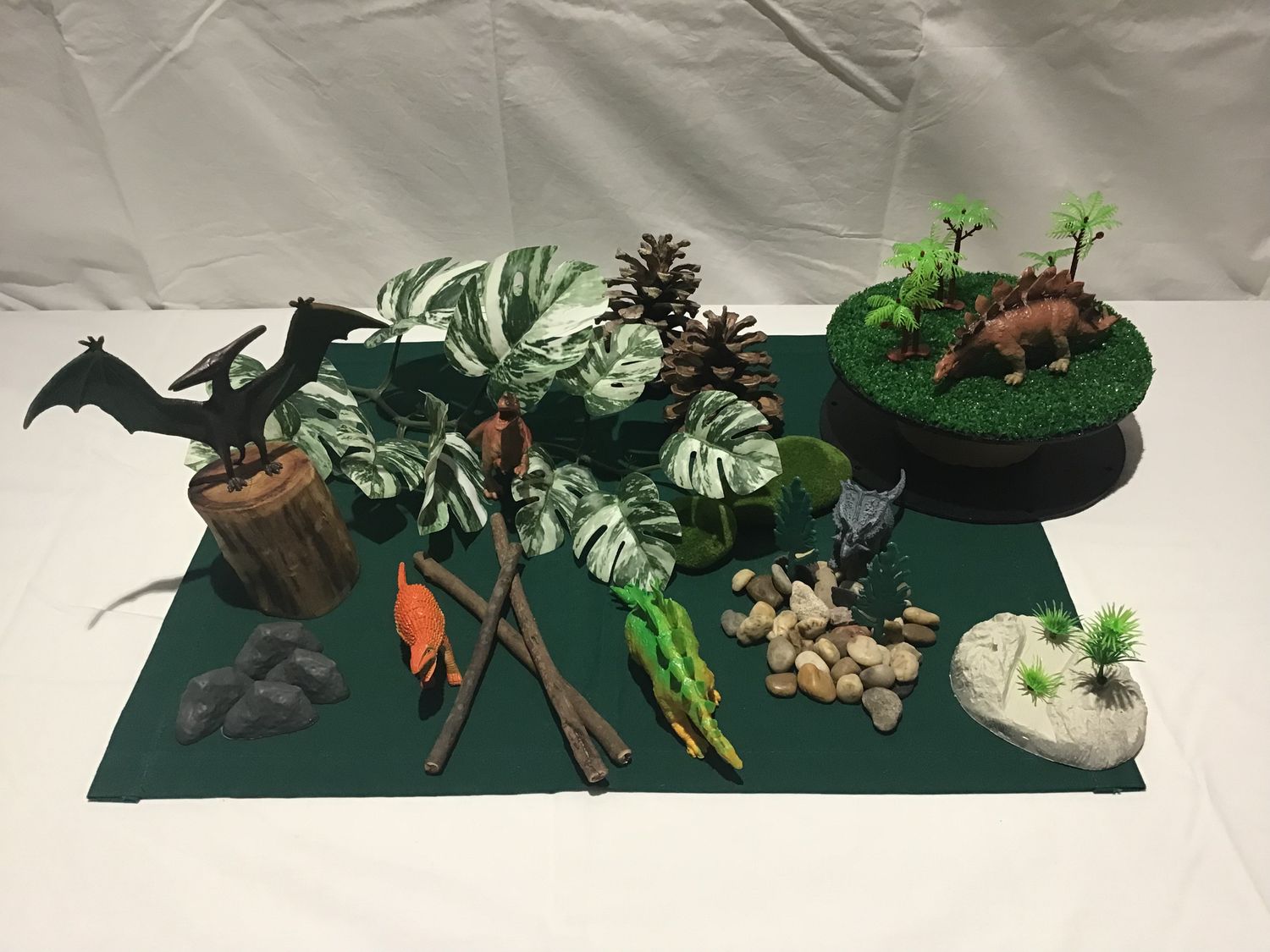 Dinosaur Play Set