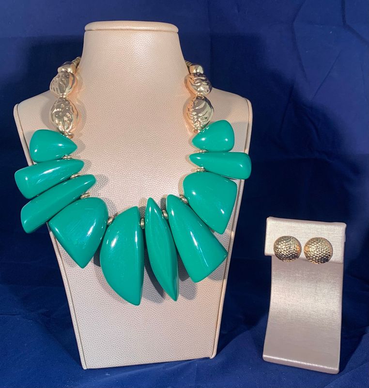 Green & Gold Necklace Set