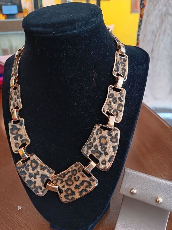 Gold & Leopard Print Necklace Set