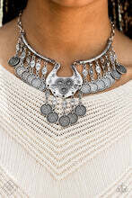 TREASURE TEMPTRESS