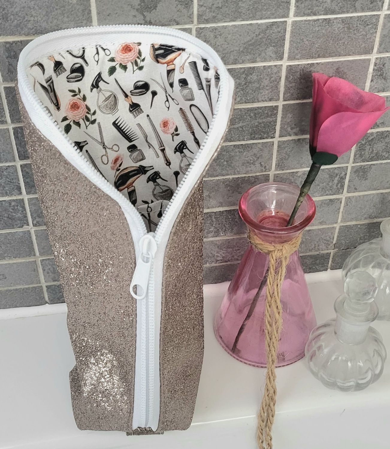 Pochette maquillage brillante