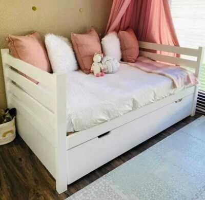 DAYBED DREAMER WITH PULL OUT BED