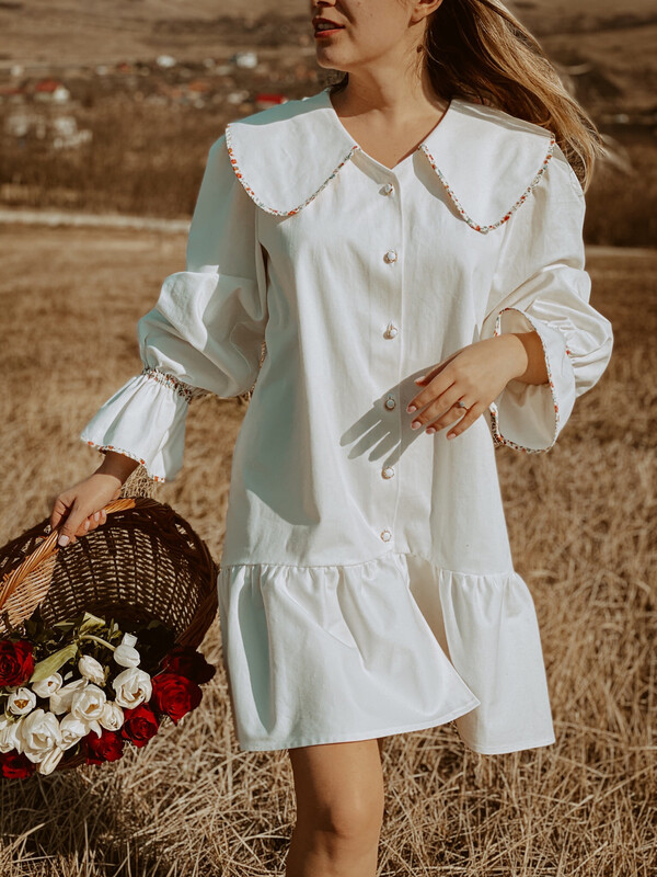 Rochie tip camasa cu volanas
