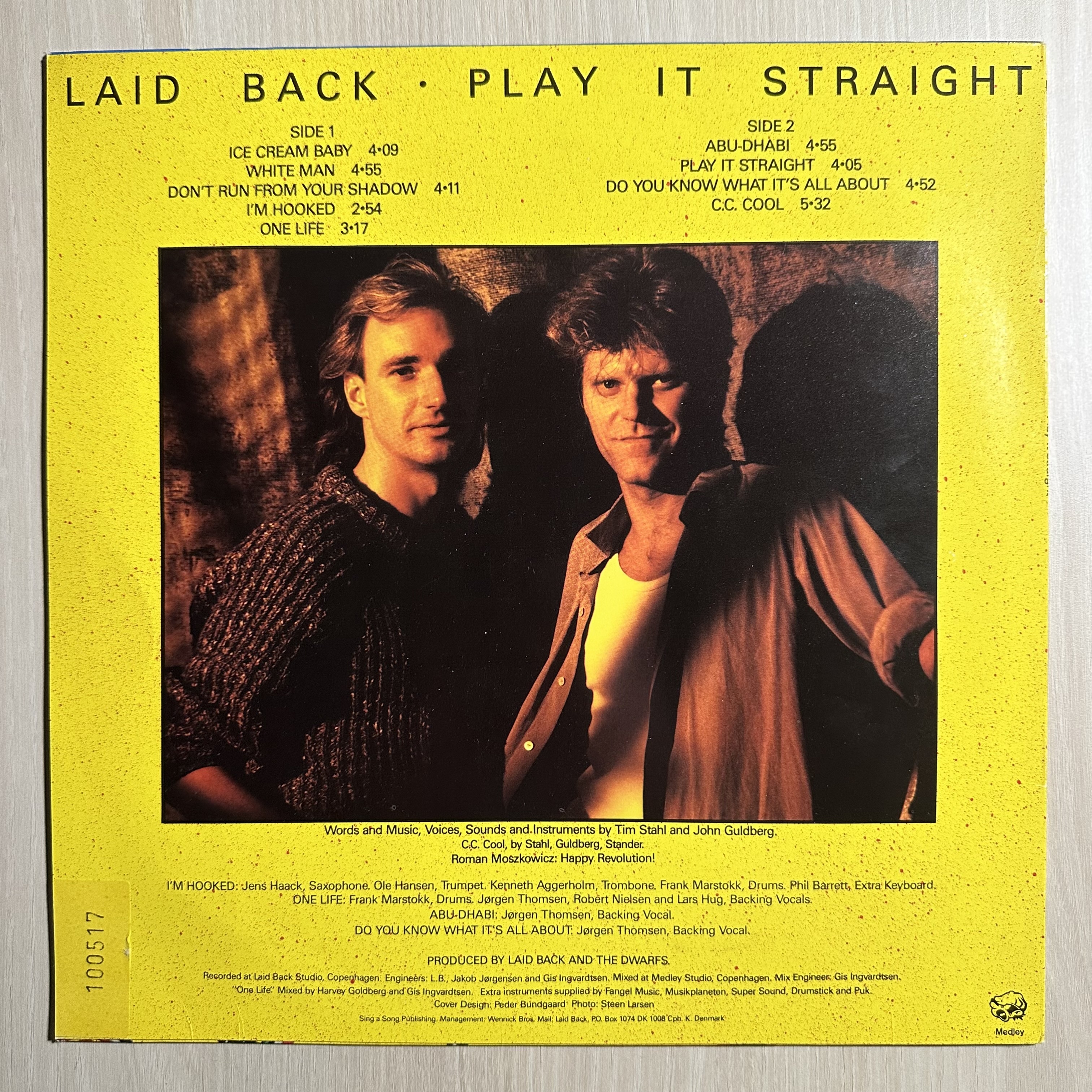 Laid back life. Laid back 1985 Play it straight LP. Laid back album 1985. Laid back обложки альбомов. Обложка кассеты laid back.