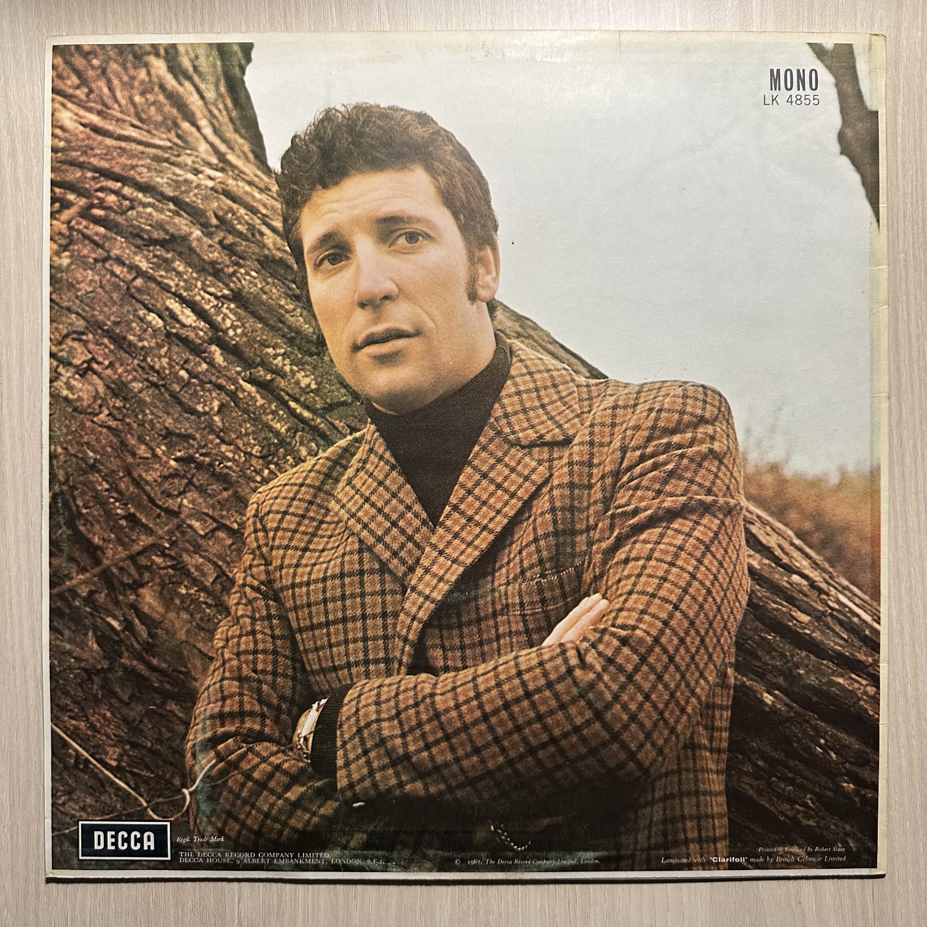 It is not unusual. Tom jones it's not unusual. It is not unusual. It is not unusual. It s not unusual том джонс.