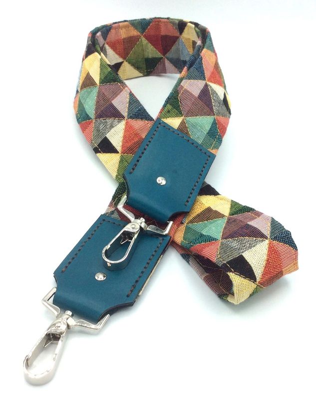 199D Tashengsel Gobelin ruit rood geel blauw petrol tuigleer