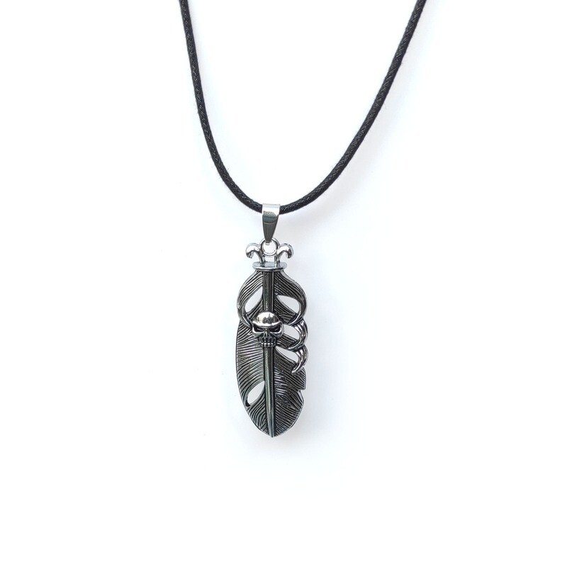 Feather Skull necklace (cord)