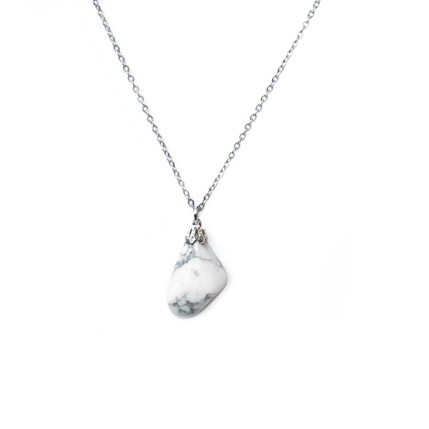 Howlite pendant gemstone necklace