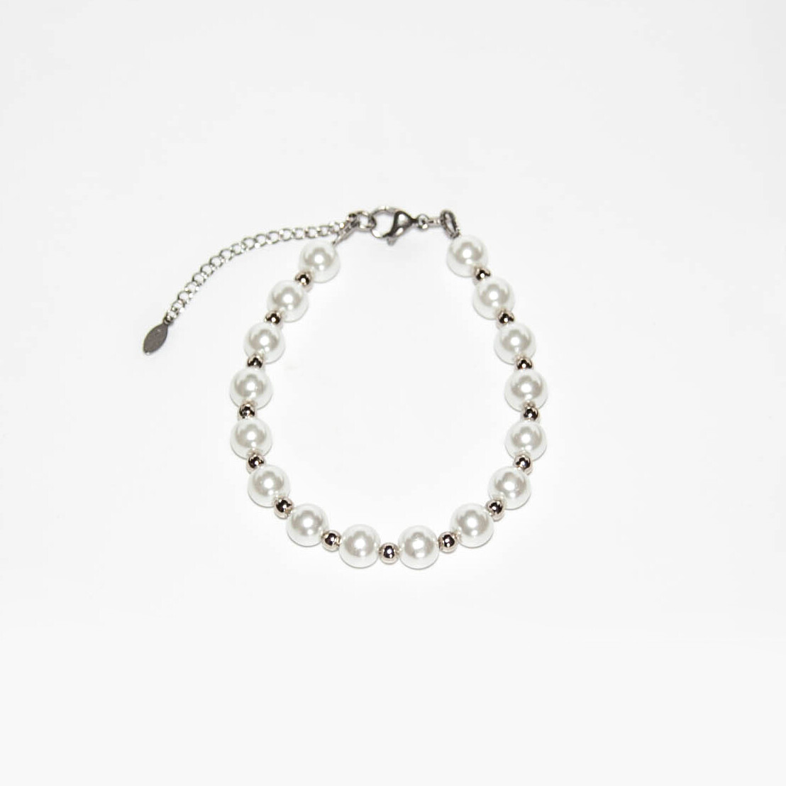 White pearl bracelet with metal beads