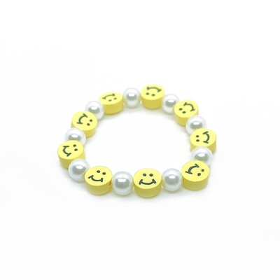 Smiley pearl bracelet