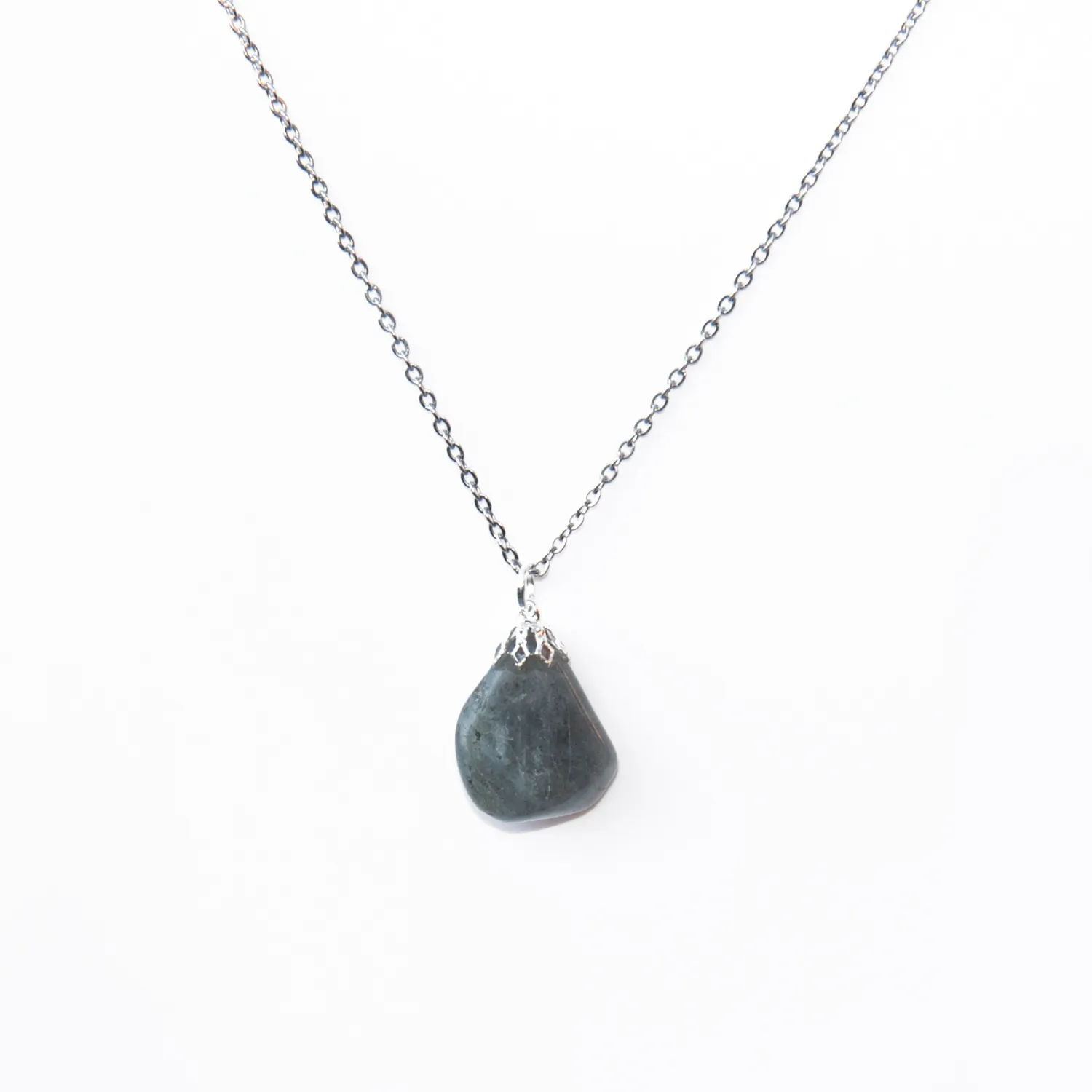 Labradorite pendant gemstone necklace