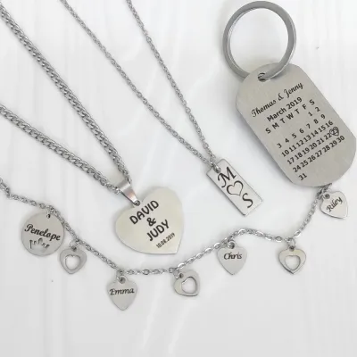 Custom engraved necklaces, bracelets and keychains with names and dates – Dainty à la Mode personalised jewellery collection