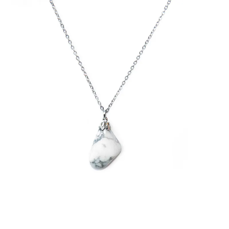 Howlite pendant gemstone necklace - Tranquility