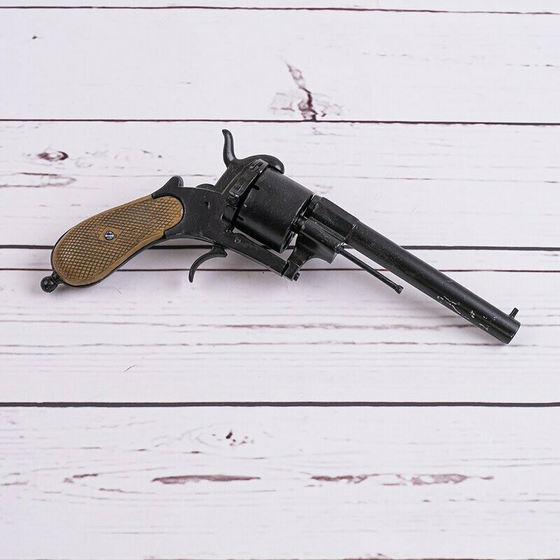 Revólver Lefaucheux
Réplica de arma Francia año 1858