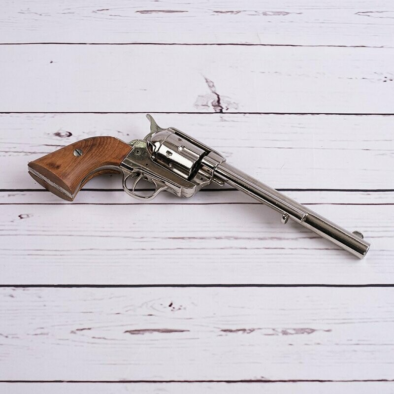 Revólver Colt Peacemaker
Réplica de arma USA año 1873