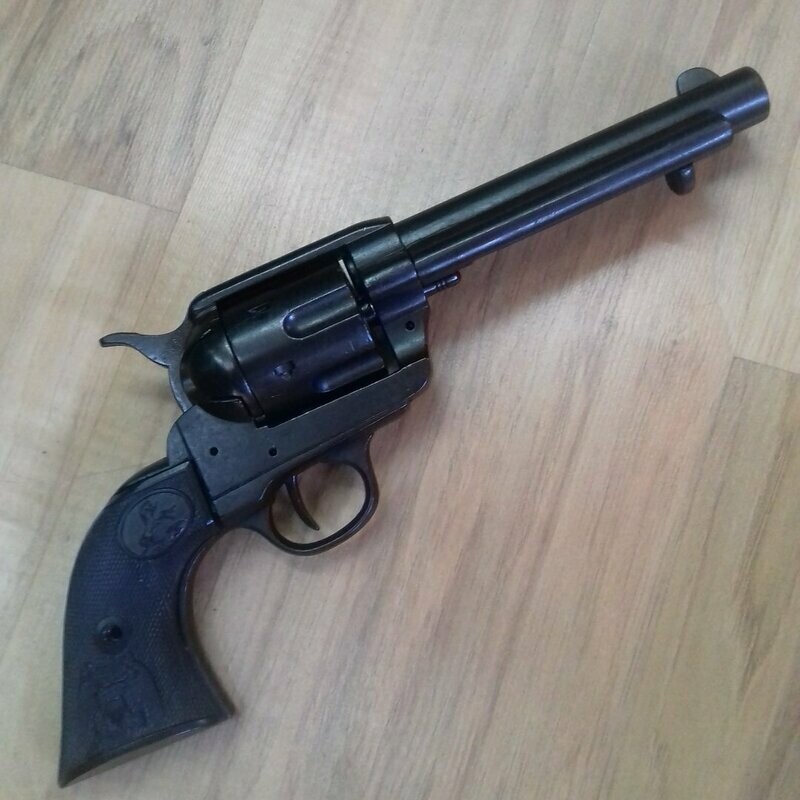 Revólver Colt Peacemaker
Réplica de arma USA año 1873