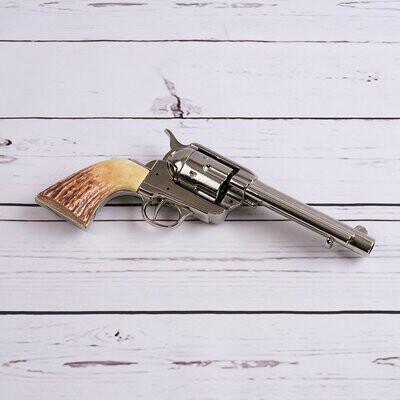 Revólver Colt peacemaker
Réplica de arma USA año 1873