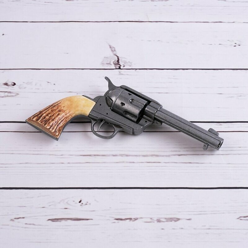 Revólver Colt Peacemaker
Réplica de arma USA año 1873