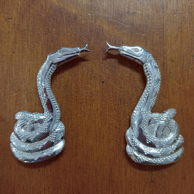 Serpientes cachas revólver.