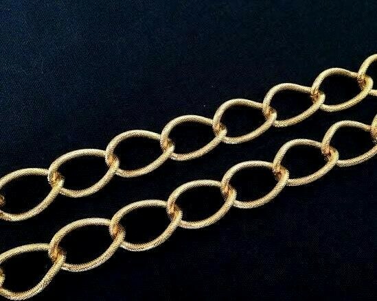 Catena Ovale effetto satinato oro