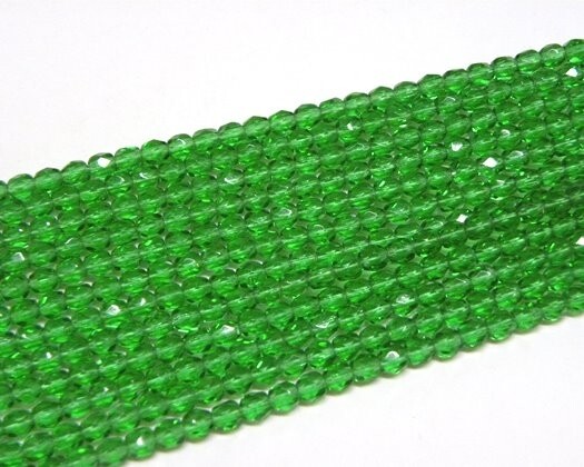 Mezzi Cristalli ovali 4 mm Verde