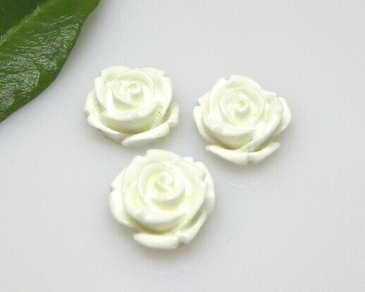 Rosa piattoa bianco 10x4,5 mm